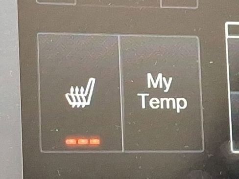 Used 2013 Ford Edge Limited image 25