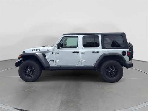 Used 2024 Jeep Wrangler Unlimited Sport AWD/4WD image 2