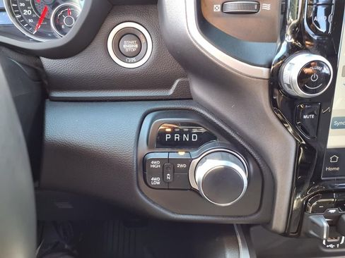 Used 2024 RAM 2500 Big Horn w/ Night Edition AWD/4WD image 8