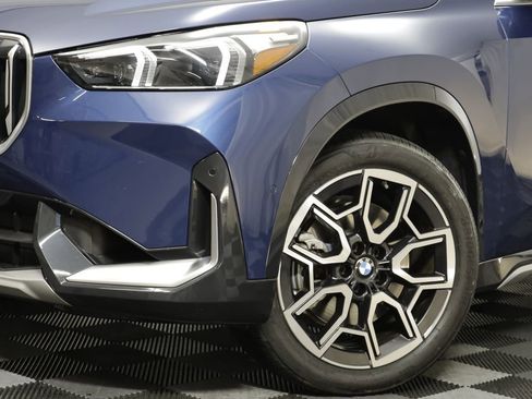 Certified 2025 BMW X1 xDrive28i AWD/4WD image 3