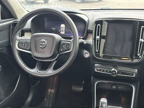 Certified 2023 Volvo XC40 B5 Plus w/ Driver Assist Package image 7