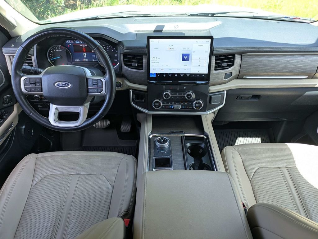 Used 2022 Ford Expedition Limited RWD image 18