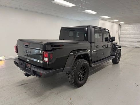 Used 2023 Jeep Gladiator Sport image 6