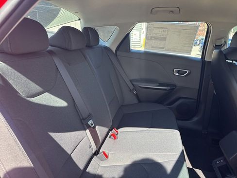 New 2025 Kia K4 LXS image 12