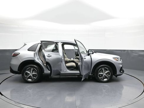 Certified 2024 Honda HR-V EX-L image 42