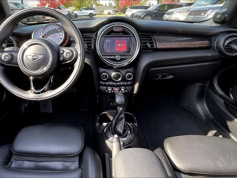 Used 2017 MINI Cooper S image 17