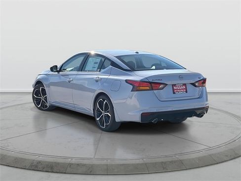 New 2025 Nissan Altima 2.5 SR image 5