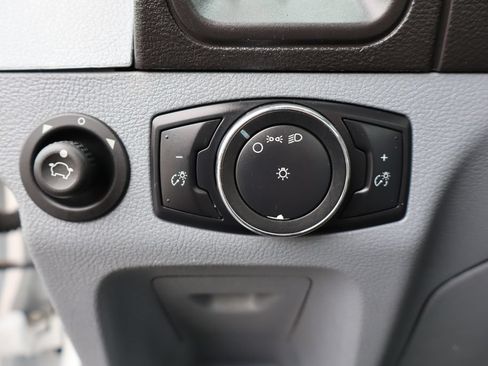Used 2019 Ford Transit 250 138 RWD image 22