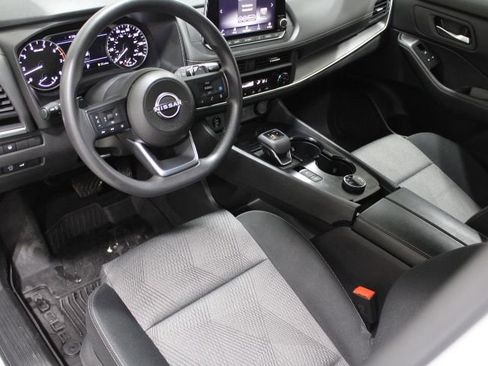 Used 2024 Nissan Rogue SV image 42