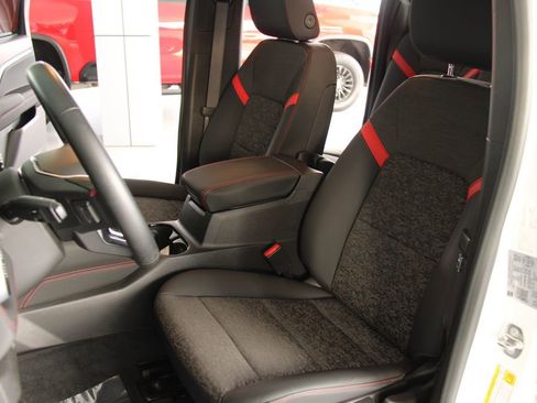 Used 2023 Chevrolet Colorado Z71 w/ Advanced Trailering Package image 18