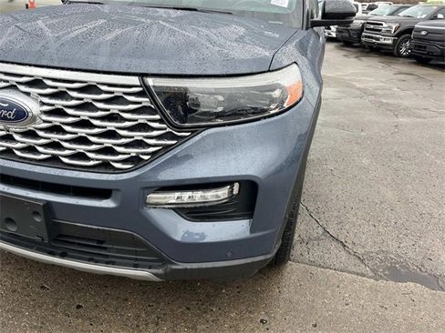 Used 2021 Ford Explorer Platinum w/ Equipment Group 601A image 9