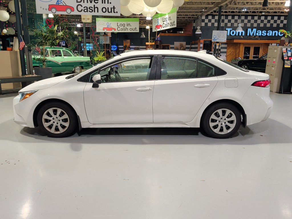 Used 2026 Toyota Corolla LE FWD image 9
