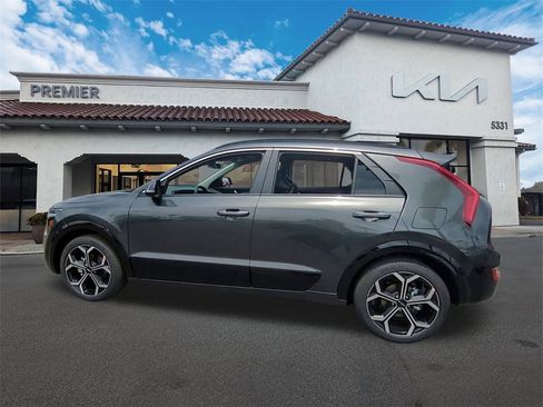 New 2025 Kia Niro SX Touring image 8
