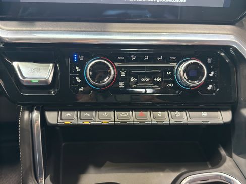 Used 2022 GMC Sierra 1500 Denali Ultimate image 36