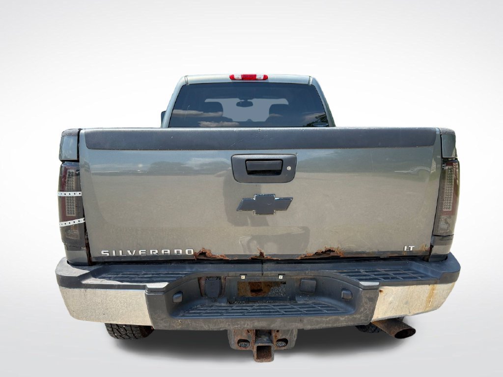 Used 2011 Chevrolet Silverado 2500 LT w/ Interior Plus Package AWD/4WD image 5