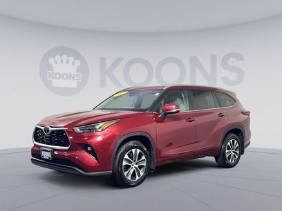 Used 2023 Toyota Highlander XLE