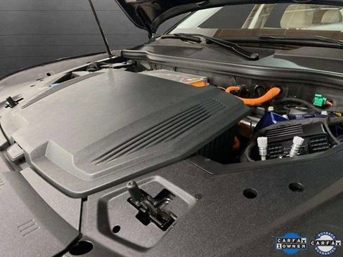 Used 2021 Audi e-tron Premium image 90