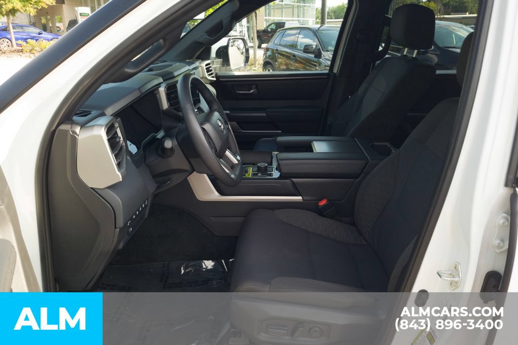 Used 2025 Toyota Sequoia SR5 AWD/4WD image 15