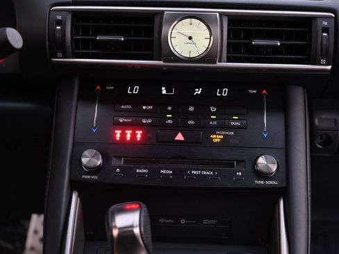 Used 2017 Lexus IS 200t IS Turbo RWD image 20