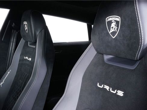 Used 2023 Lamborghini Urus Performante AWD/4WD image 27