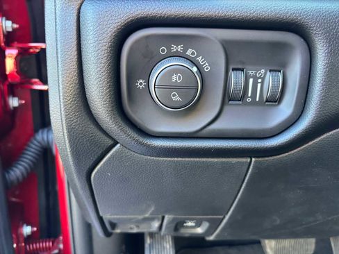 New 2026 RAM 2500 Laramie AWD/4WD image 21