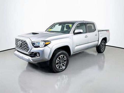Used 2023 Toyota Tacoma TRD Sport image 2