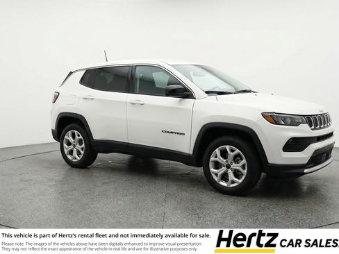 Used 2025 Jeep Compass Latitude AWD/4WD image 1
