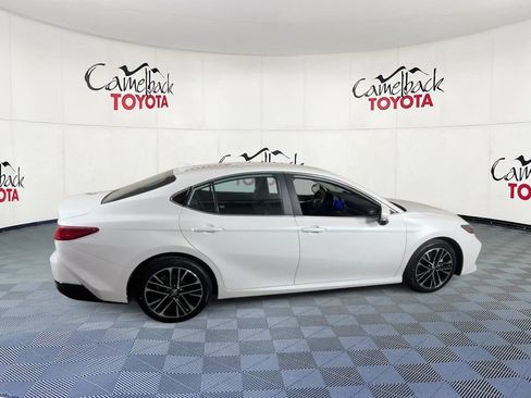 Used 2025 Toyota Camry XLE FWD image 3
