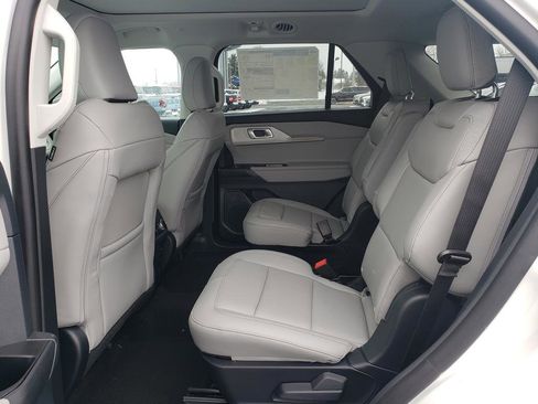 New 2026 Ford Explorer Active w/ Active Comfort Package image 10