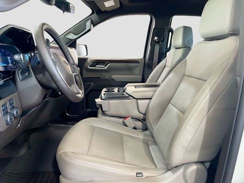 Used 2024 Chevrolet Silverado 1500 LT w/ Z71 Off-Road Package image 19