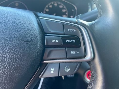 Used 2018 Honda Accord Sport image 18