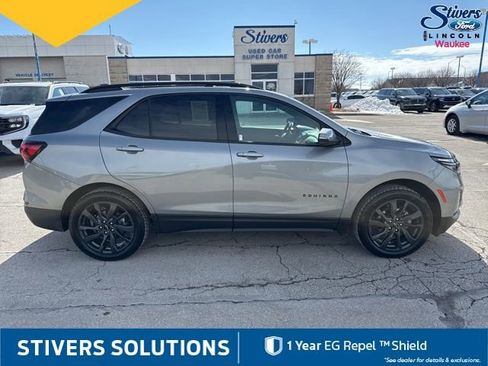 Used 2023 Chevrolet Equinox RS image 4