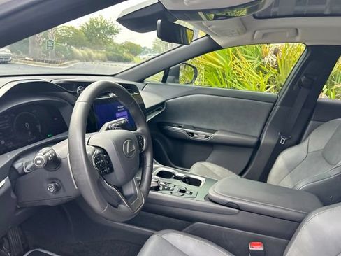 Used 2024 Lexus RZ 450e Premium w/ Cold Area Package AWD/4WD image 9