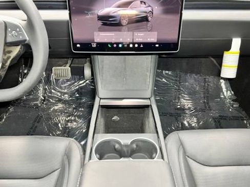 Used 2025 Tesla Model 3 Long Range AWD/4WD image 10