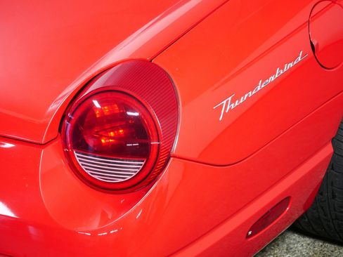 Used 2002 Ford Thunderbird image 17