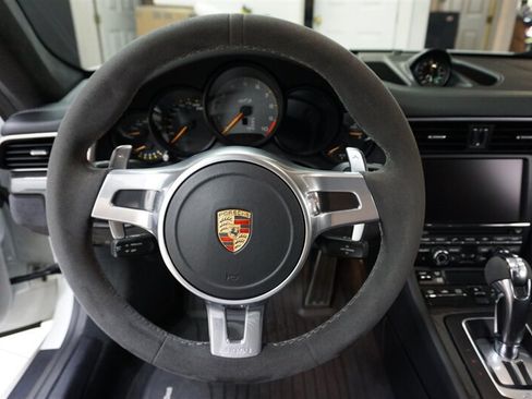 Used 2015 Porsche 911 GT3 RWD image 13