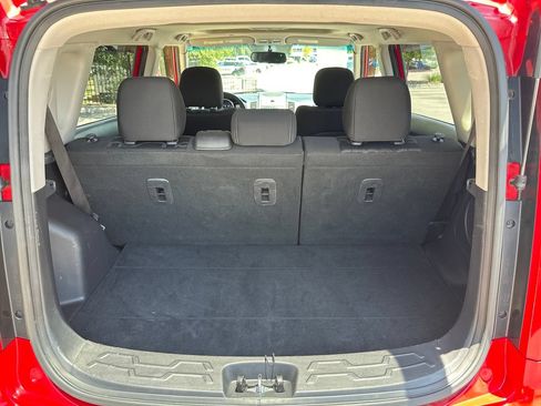 Used 2013 Kia Soul + w/ Audio Pkg FWD image 38