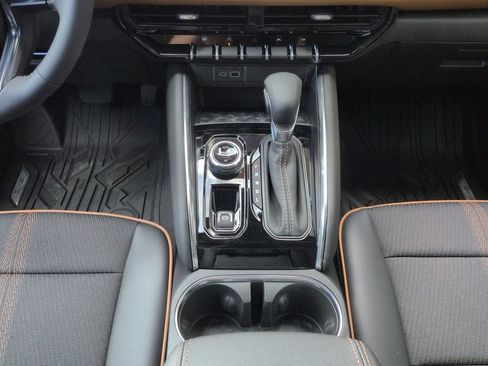 New 2026 GMC Canyon AT4 w/ Technology Plus Package AWD/4WD image 13