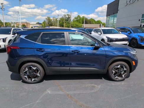 New 2026 Kia Seltos EX AWD/4WD image 8