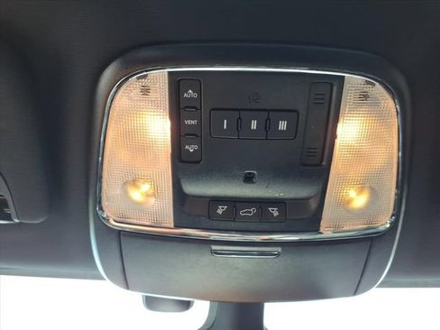 Used 2021 Jeep Grand Cherokee Laredo X AWD/4WD image 25
