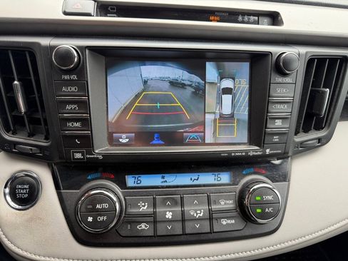 Used 2017 Toyota RAV4 Platinum image 25