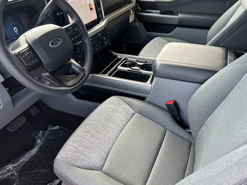 New 2026 Ford F250 XLT w/ XLT Premium Package AWD/4WD image 10