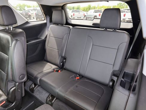 Used 2021 Chevrolet Traverse LT AWD/4WD image 11