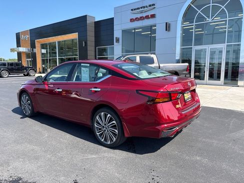 Used 2023 Nissan Altima 2.5 SL AWD/4WD image 3