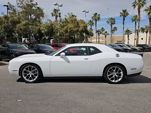 Used 2022 Dodge Challenger GT RWD image 2