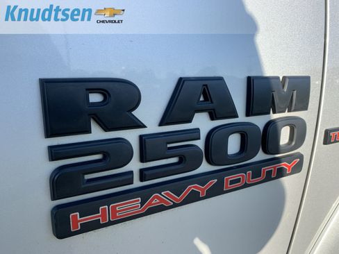Used 2018 RAM 2500 Big Horn w/ Sport Appearance Group AWD/4WD image 10