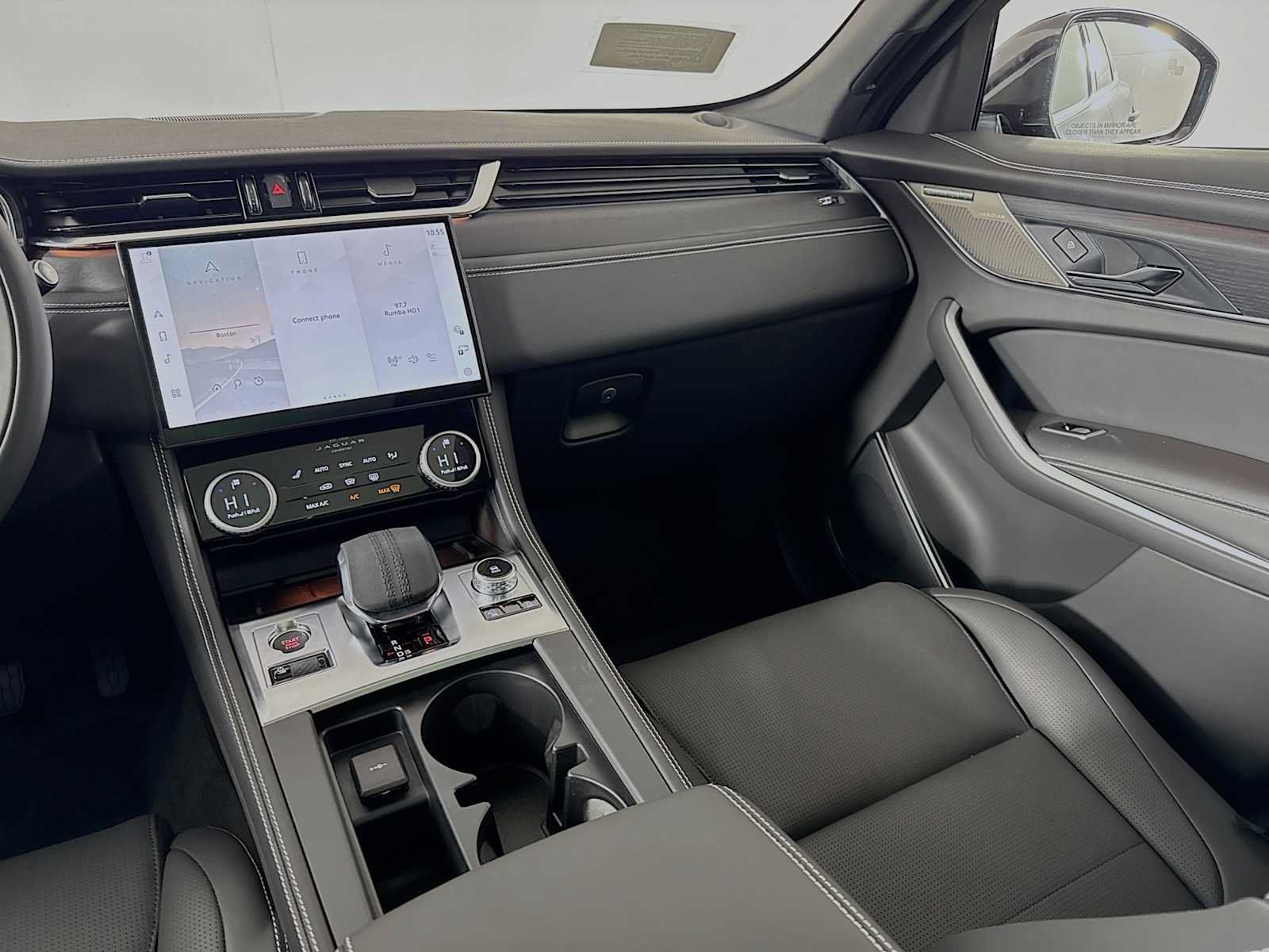 New 2025 Jaguar F-PACE R-Dynamic S AWD/4WD image 24