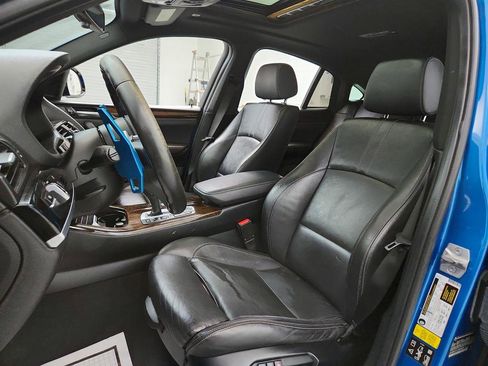 Used 2018 BMW X4 M40i image 14