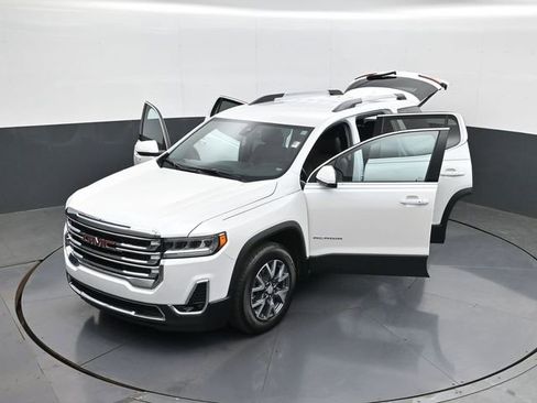 Used 2023 GMC Acadia SLT image 31