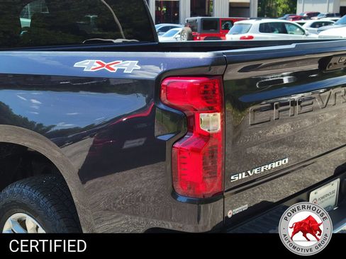 Used 2022 Chevrolet Silverado 1500 LT AWD/4WD image 12